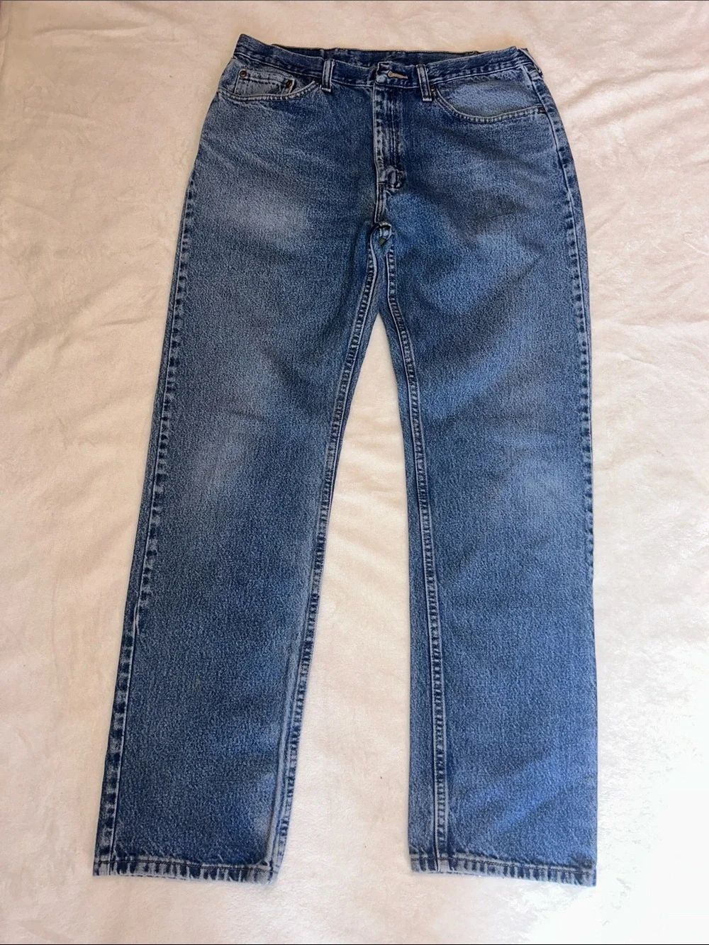 Wrangler Men’s Straight Jeans in Classic Blue Denim